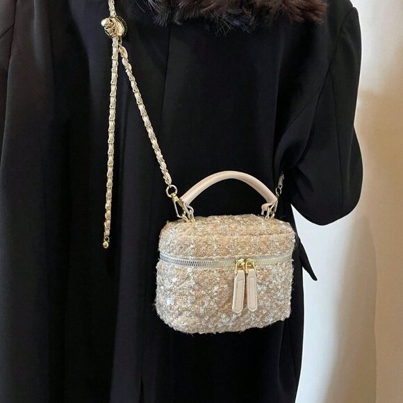 Beige Cute Women's Mini Quilted Chain Crossbody Bucket Bag - Picture 2 of 3